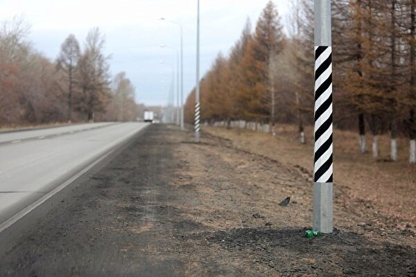 Угнанный автомобиль вылетел с дороги в Екатеринбурге. Водитель скончался на месте