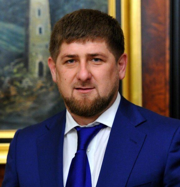 В Чечне Дед Мороз и Рамзан Кадыров поздравили детей с Новым годом