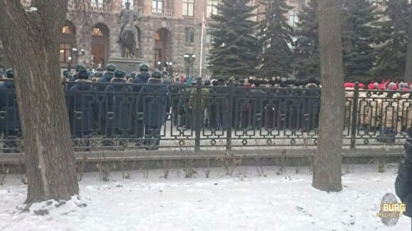 В Екатеринбурге перекрыли проспект Ленина из-за церемонии возложения цветов Жукову