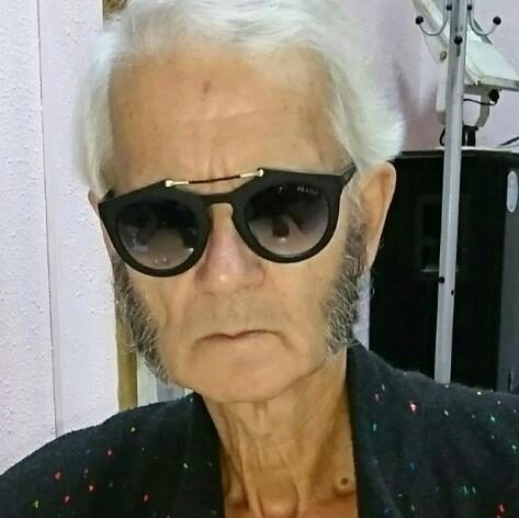 В Хабаровске иконой стиля стал 72-летний пенсионер
