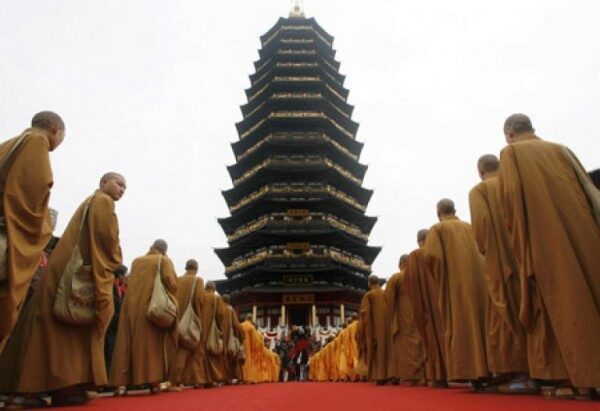 В Китае сгорела самая большая в мире деревянная пагода