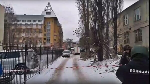 В Липецке оцепили машину рядом со зданием ФСБ (видео)