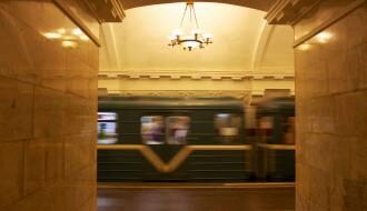 В метро Санкт-Петербурга голый эксгибиционист напугал детей