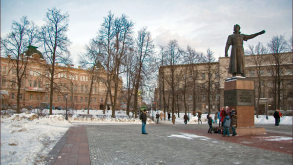 В Нижнем Новгороде движение на площади Минина ограничат до 20 января