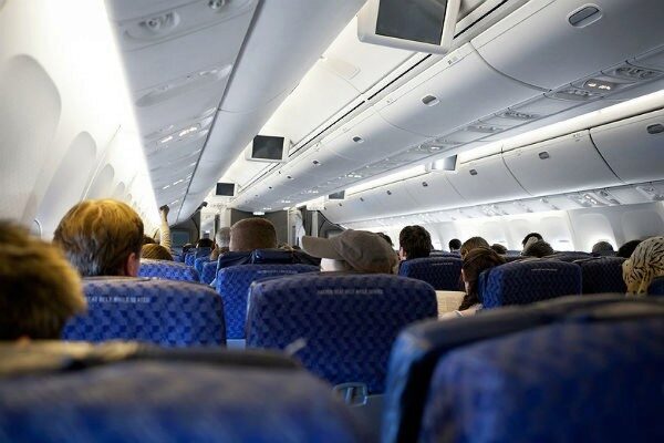 В Новосибирске рейс в Москву отложили из за дебошира на борту самолета
