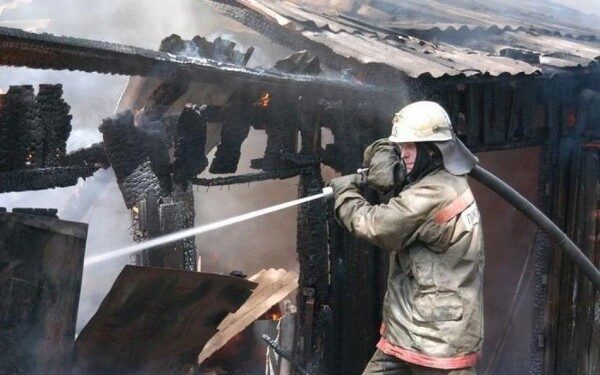 В Новосибирской области при пожаре погибли 5 детей
