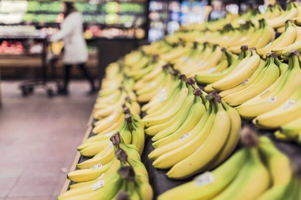 В Омске резко выросли цены на помидоры и бананы