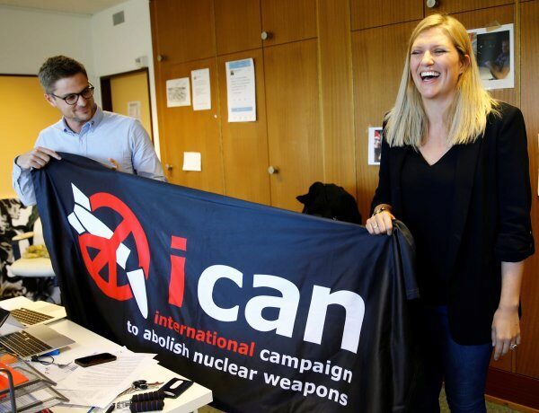 В Осло Международная кампания по запрету ядерного оружия получила Нобелевскую премию мира