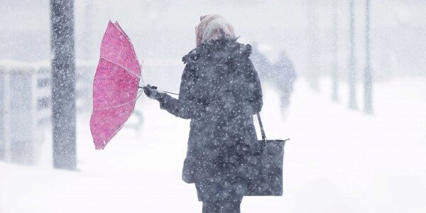 В Приморье введен режим ЧС из-за разбушевавшегося ветра и снегопада