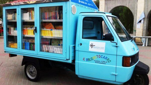 В Ростовской области появились библиобусы за 14 млн рублей