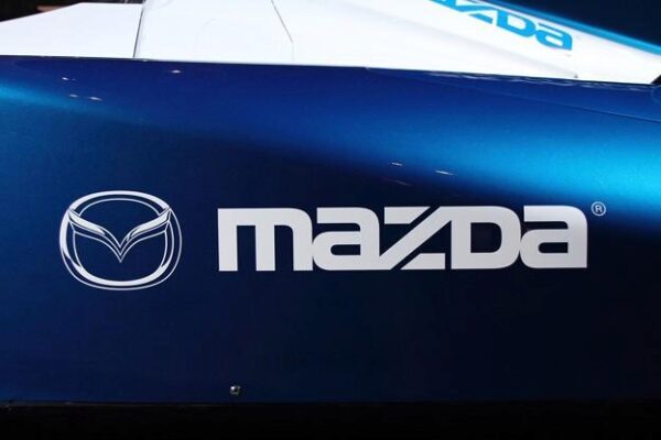 В Сети появились первые рендерные изображения Mazda 3 2019 года
