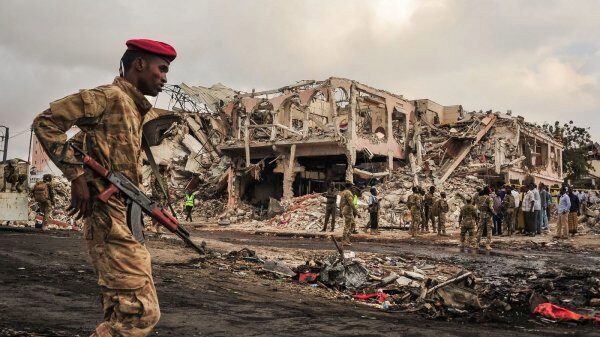 В Сомали при теракте в полицейской академии погибли 13 человек