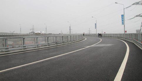 В столице РФ выстроено не менее 100 километров новых дорог в 2017 г.
