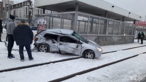 В страшном ДТП с грузовиком в центре Екатеринбурга погибла женщина