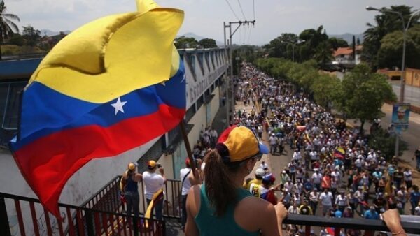 Венесуэла объявила 2-х дипломатов личностями нон грата