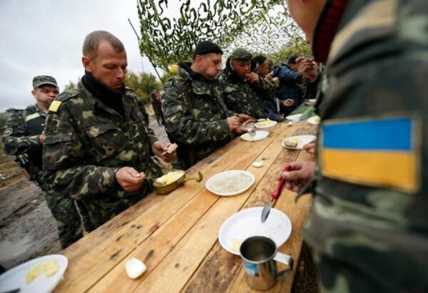 В Минобороны военных решили оставить без мяса