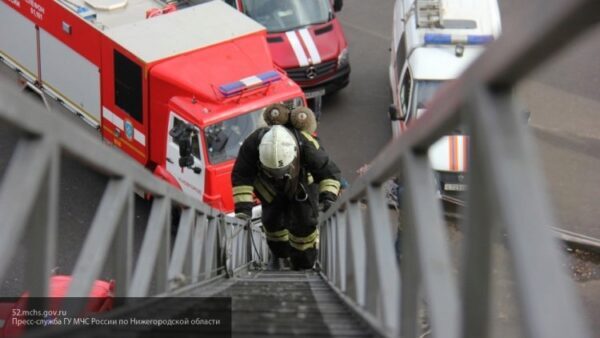 Во Владивостоке потушили пожар в высотном здании