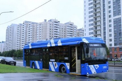В Петербурге начал курсировать 1-ый автономный троллейбус