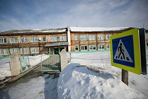 В школе в Ревде произошло ЧП: пострадали 13 детей и 2 взрослых