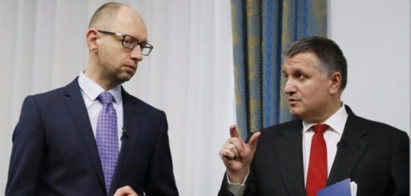 Яценюк и Аваков дадут показания по делу Януковича