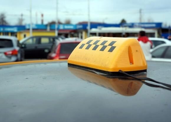 «Яндекс.Такси» допускает рост стоимости поездок перед Новым годом из-за высочайшего спроса