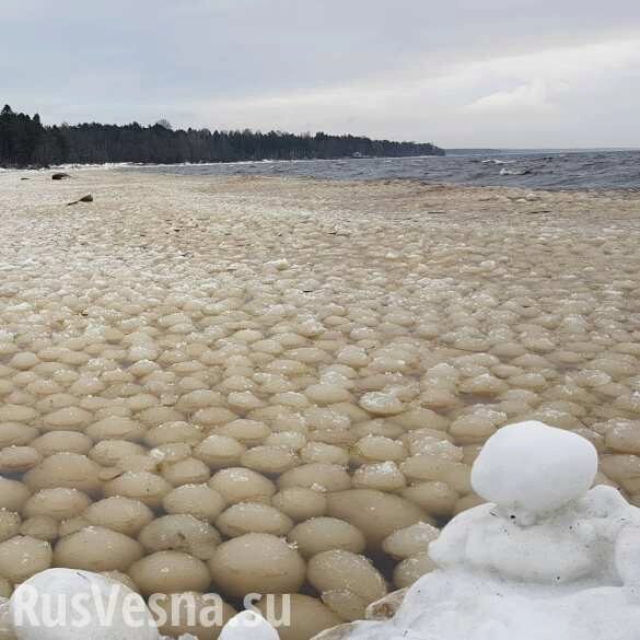 «Загадочные» ледяные шары из России удивили Интернет (ФОТО, ВИДЕО)