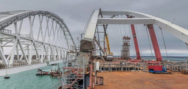 Завершена сборка пролетов автодорожной части Крымского моста
