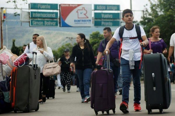 550 тысяч жителей Венесуэлы бежали в Колумбию из-за голода