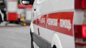 66-летний водитель микроавтобуса пострадал, врезавшись в столб в Губкине