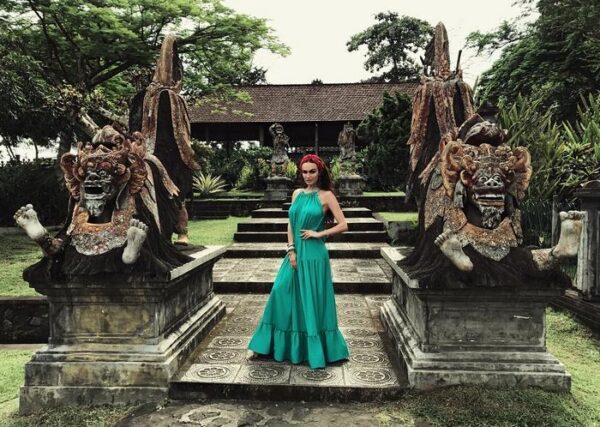 Алена Водонаева показала «жуткое» фото с Бали в Instagram