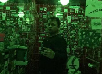 Андрей Гайдулян опубликовал в Instagram фото с туалета в США