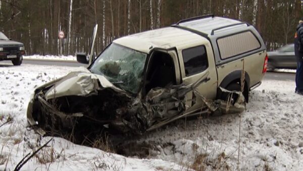 Автомобилист попал в больницу после ДТП с бетономешалкой под Балахной