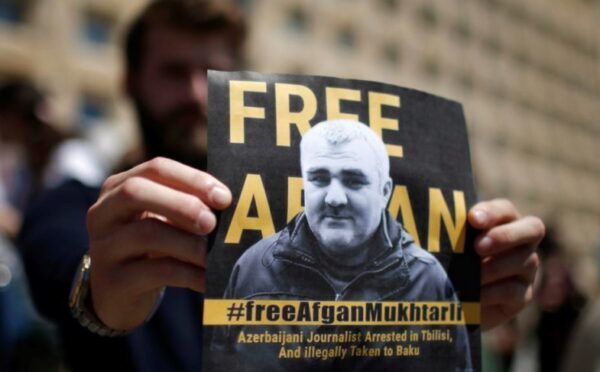 Азербайджанский корреспондент Афган Мухтарлы осужден на 6 лет лишения свободы