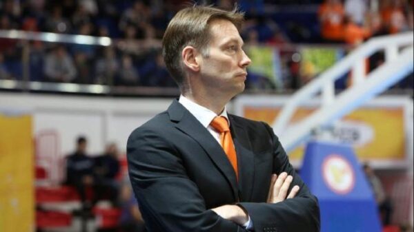 Баскетбольный клуб УГМК лишился главного тренера