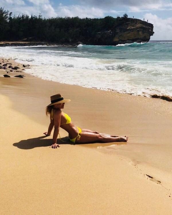 Бритни Спирс выложила в Instagram фото с отдыха с детьми в тропическом раю