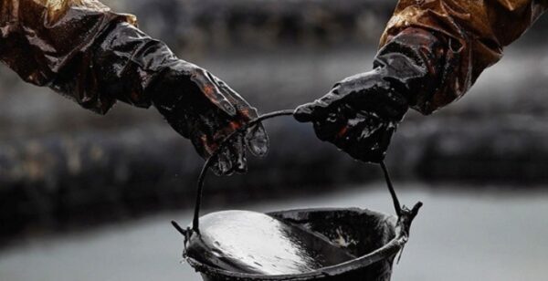 Цены на нефть превысили максимум за три года