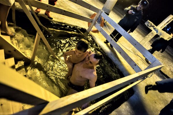 Чистая вода Богоявления: как ставропольцы встречают Крещение Господне