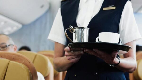 Эксперты: Кофе на борту самолетов готовится из той же воды, что используется для туалетов