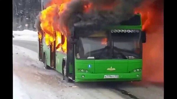 Эксперты установили причину пожара в автобусе на дороге Казахстана