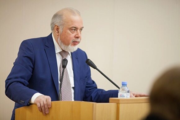 Глава Сургута выступил перед депутатами с отчетом о работе