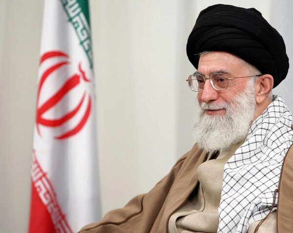 Хаменеи обвинил врагов Ирана в организации протестов
