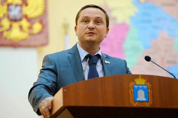 Худяков снял свою кандидатуру с выборов президента в пользу В.Путина