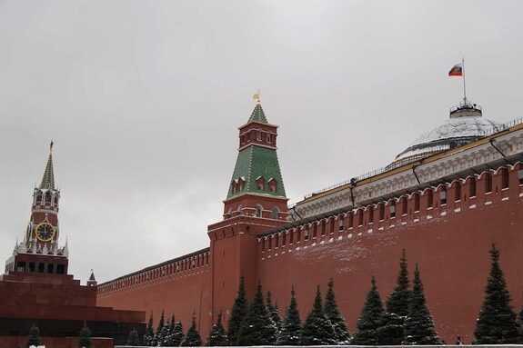 Источник поведал подробности стрельбы неподалеку от Кремля