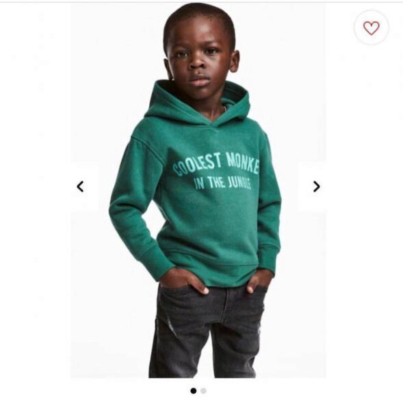 Из-за расистского скандала семье мальчика из рекламы H&M пришлось переехать