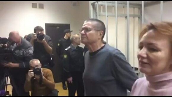 К осужденному экс-министру Алексею Улюкаеву подселили двух сокамерников