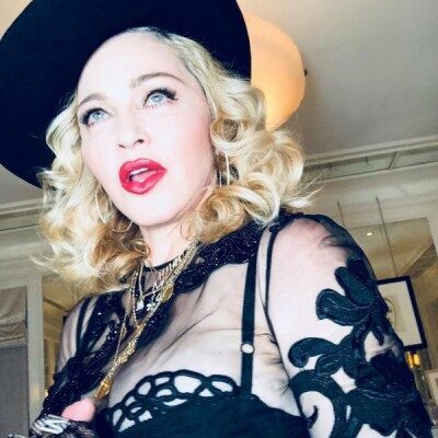Мадонна поделилась в Сети кадрами нового откровенного клипа