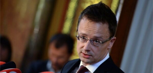 МИД Венгрии: Мы не будем способствовать встрече НАТО-Украина