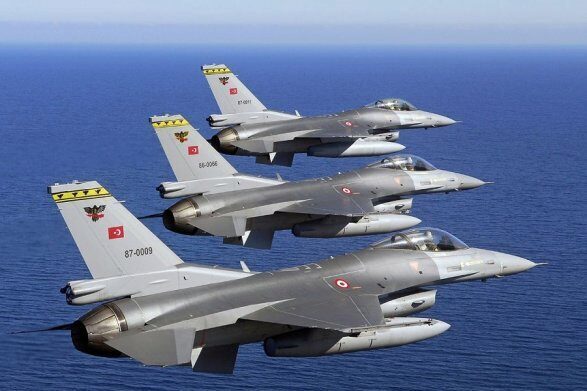 Микдад: Сирия готова сбивать военные самолеты Турции