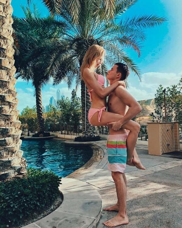 Наследник певицы Валерии Арсений Шульгин опубликовал в Instagram “горячее” фото со своей девушкой