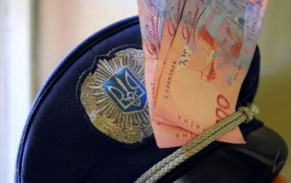 “Новая полиция”: СБУ задержала целую группу правоохранителей-взяточников